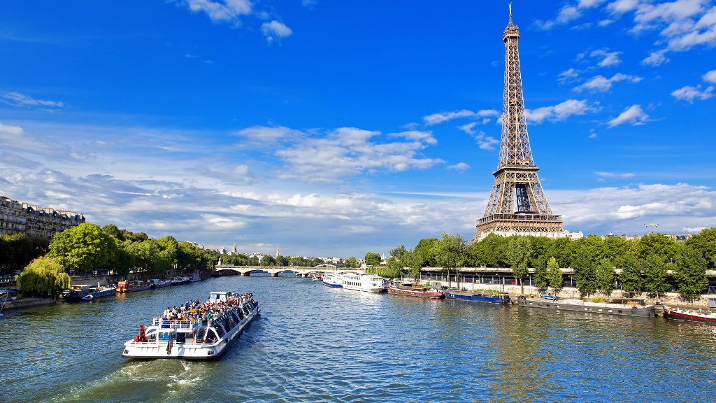 Đi du thuyền trên sông Seine