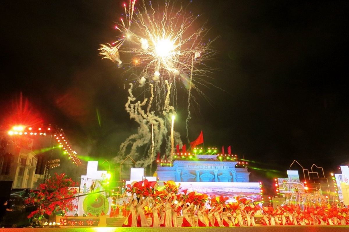 bắn pháo hoa