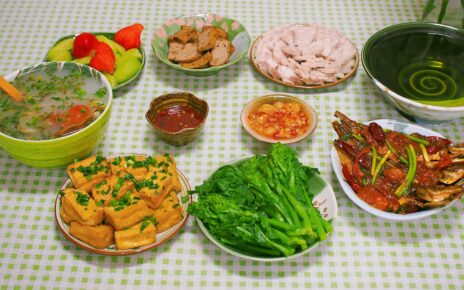 mâm cơm gia đình