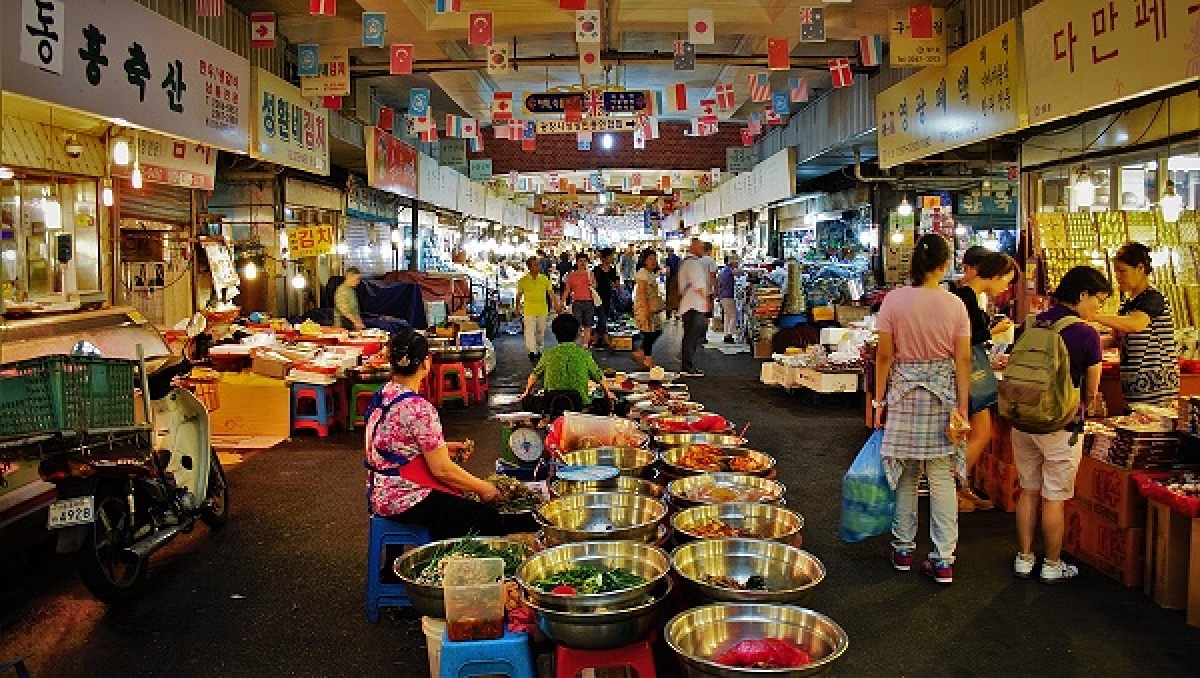 Khu chợ truyền thống Mingalar